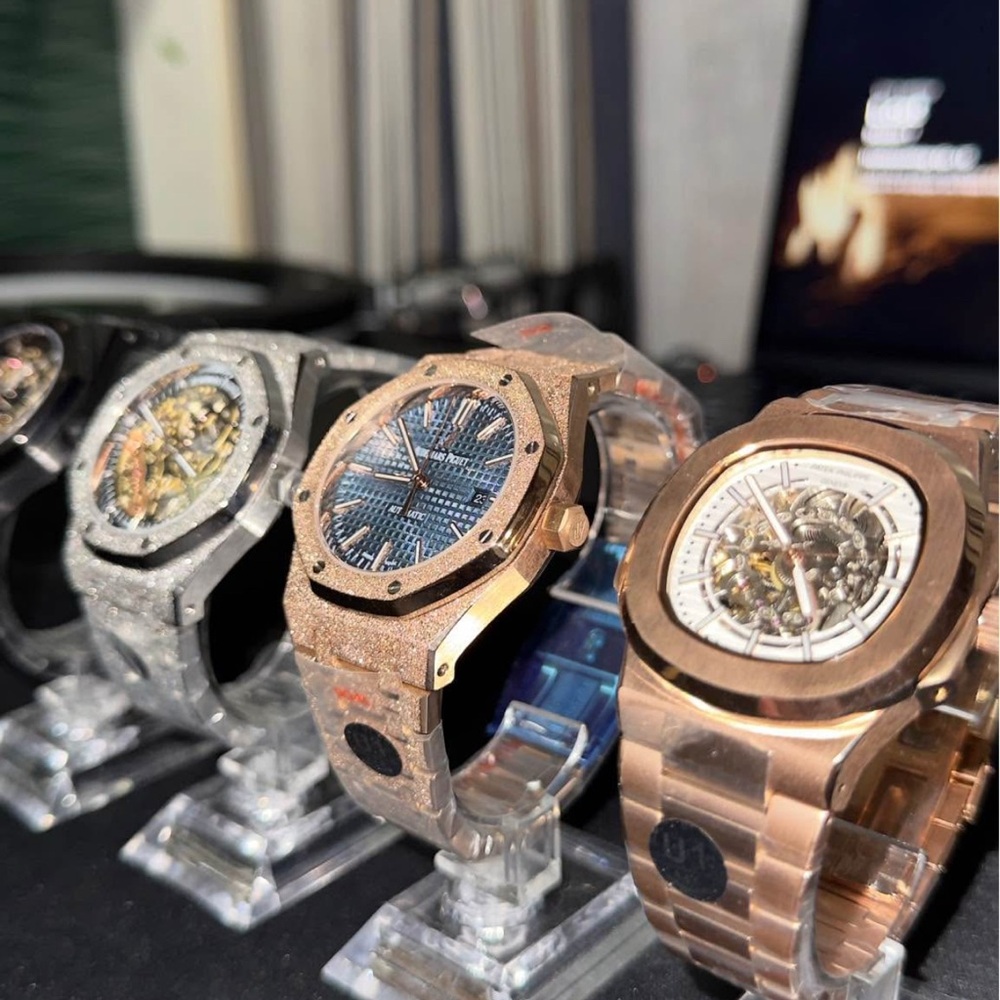 AP Watch - Picture 3 of 3